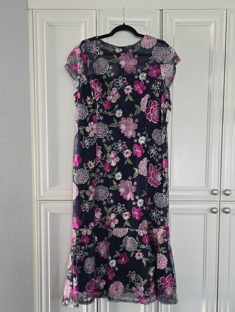 NWT MARINA | $169 Embroidered Flutter Sleeve Midi Dress] - Picture 4 of 8